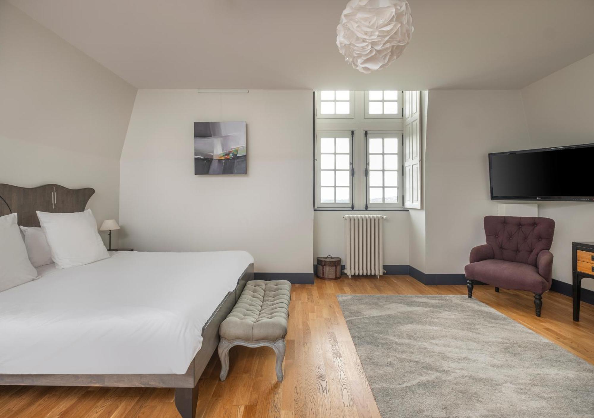 Chateau De Briancon Baune Exteriér fotografie